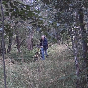 Men on bikes at the pee trail